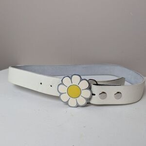 Y2K White Flower Buckle Belt – 2001 Great American Products – Fits 33.5–38.5